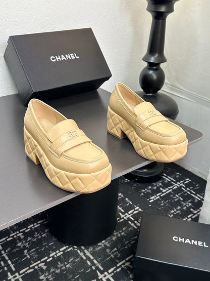 Luxury Diamond-Buckle Sheepskin Sandals