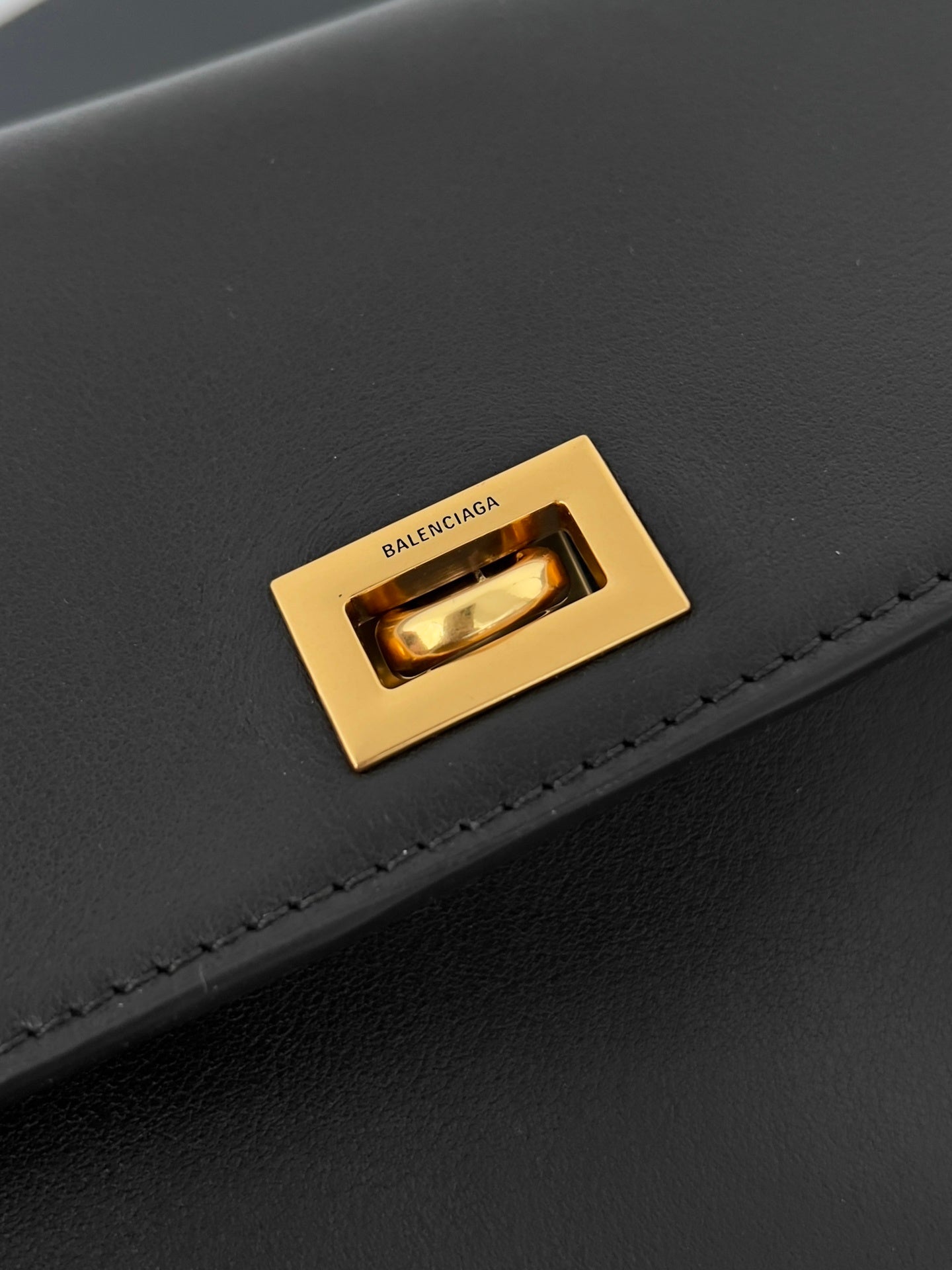 Rodeo Medium Black Leather Handbag for Women