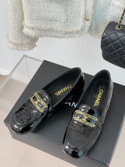 CHANEL 25C Double C Chain Buckle Chunky Heel Loafers