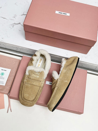 MiuMi Autumn/Winter New Slip-on Loafers