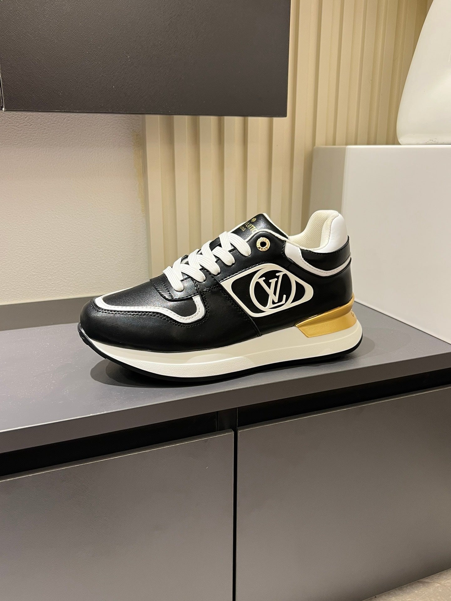 Luxury Men's Low-Top Sneakers