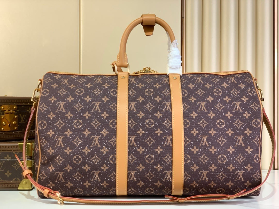 Louis Vuitton Keepall Bandoulière Luxury Travel Bag