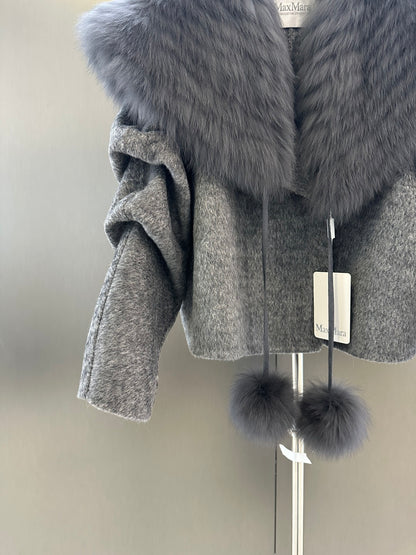 Elegant Wool Coat with Detachable White Fox Fur Collar