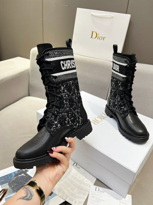 W139 D23 Embroidered High Boots
