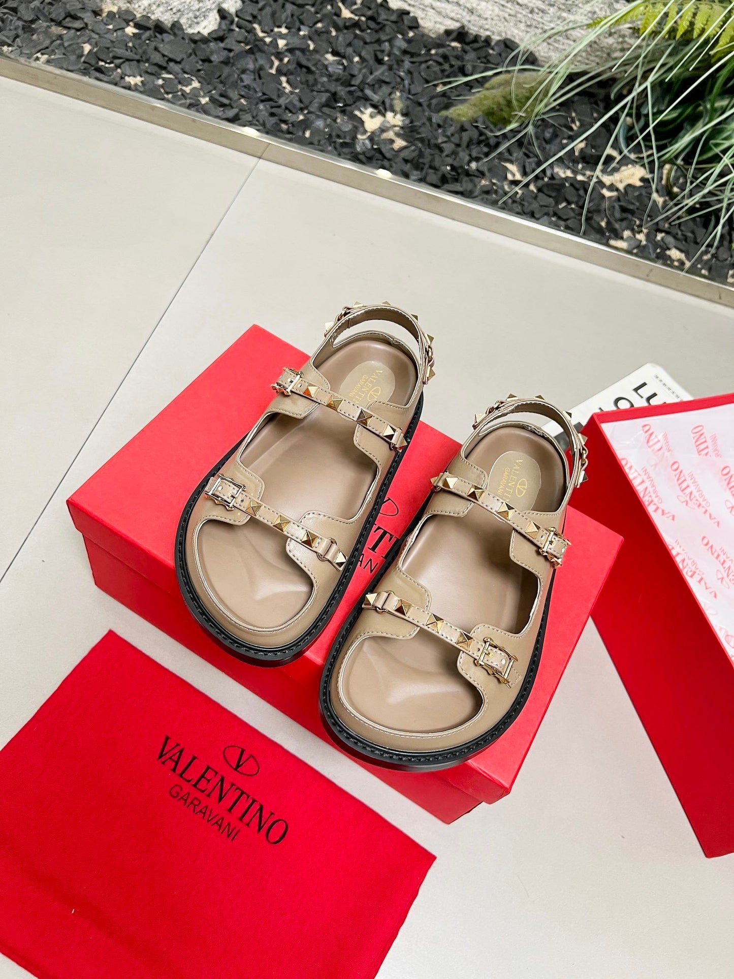 Valentino Classic Leather Design Sandals