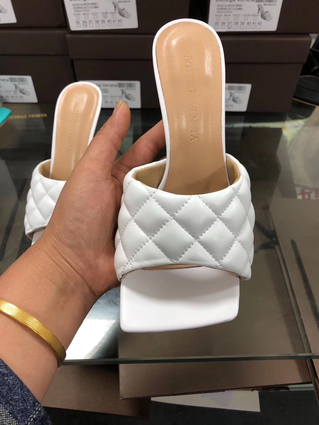 BV Women’s 2020 Spring Embroidered Sheepskin High-Heeled Slippers