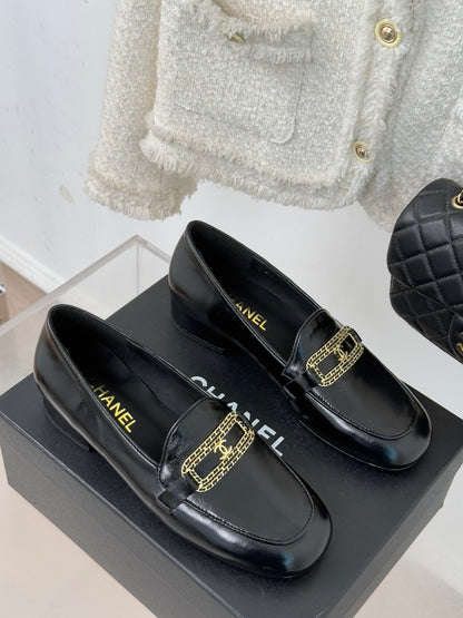 CHANEL 25C Double C Chain Buckle Chunky Heel Loafers