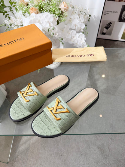 LV G82 Slippers