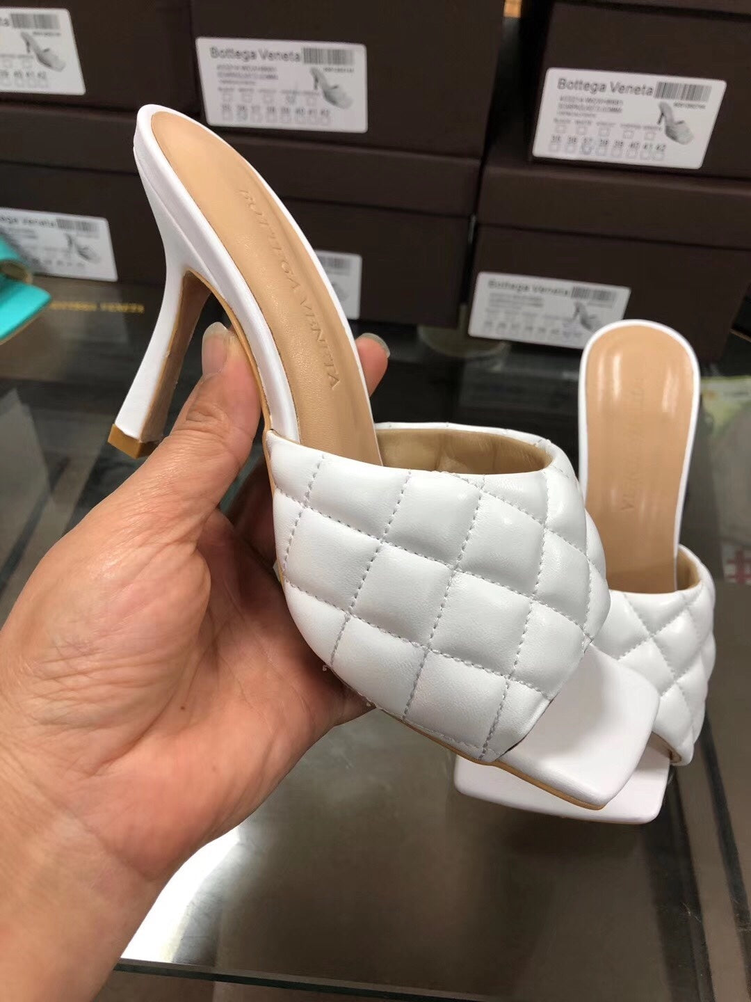 BV Women’s 2020 Spring Embroidered Sheepskin High-Heeled Slippers