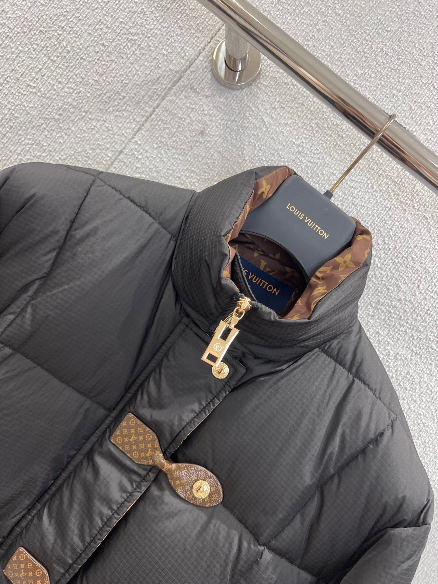 Louis Vuitton 25FW Pillow Stand-Collar Down Jacket