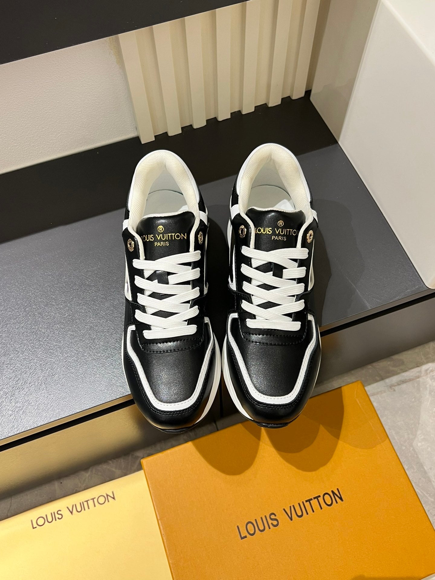 Luxury Men's Low-Top Sneakers