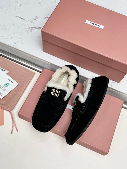 MiuMi Autumn/Winter New Slip-on Loafers