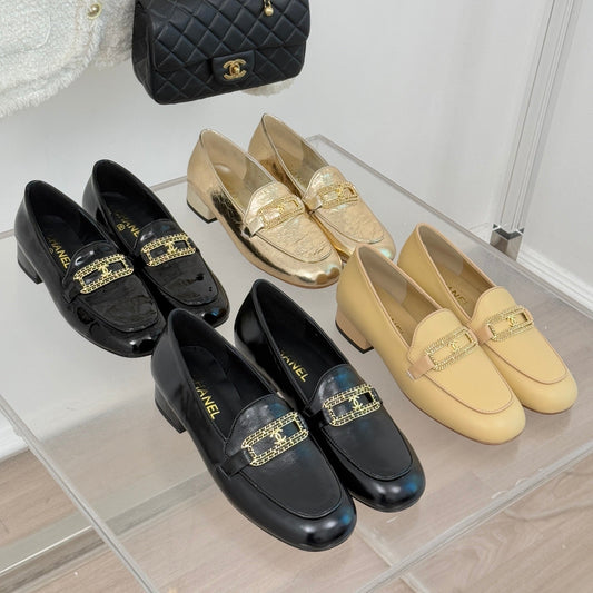 CHANEL 25C Double C Chain Buckle Chunky Heel Loafers