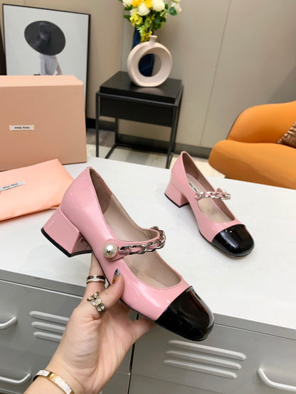 Miu Miu 2021 Square Toe Chunky Heel Shoes