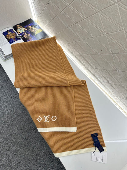 2025 YB Cashmere Scarf Logo & Four-Leaf Clover