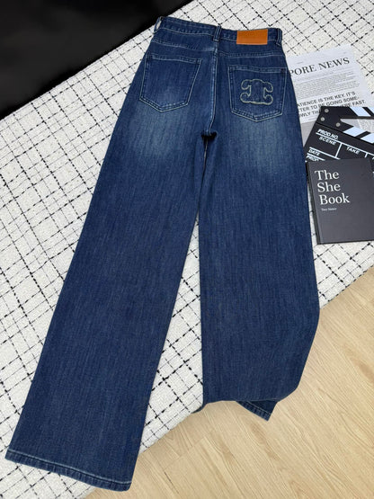 Triomphe Logo Straight-Leg Jeans Retro Style & Frayed Pockets