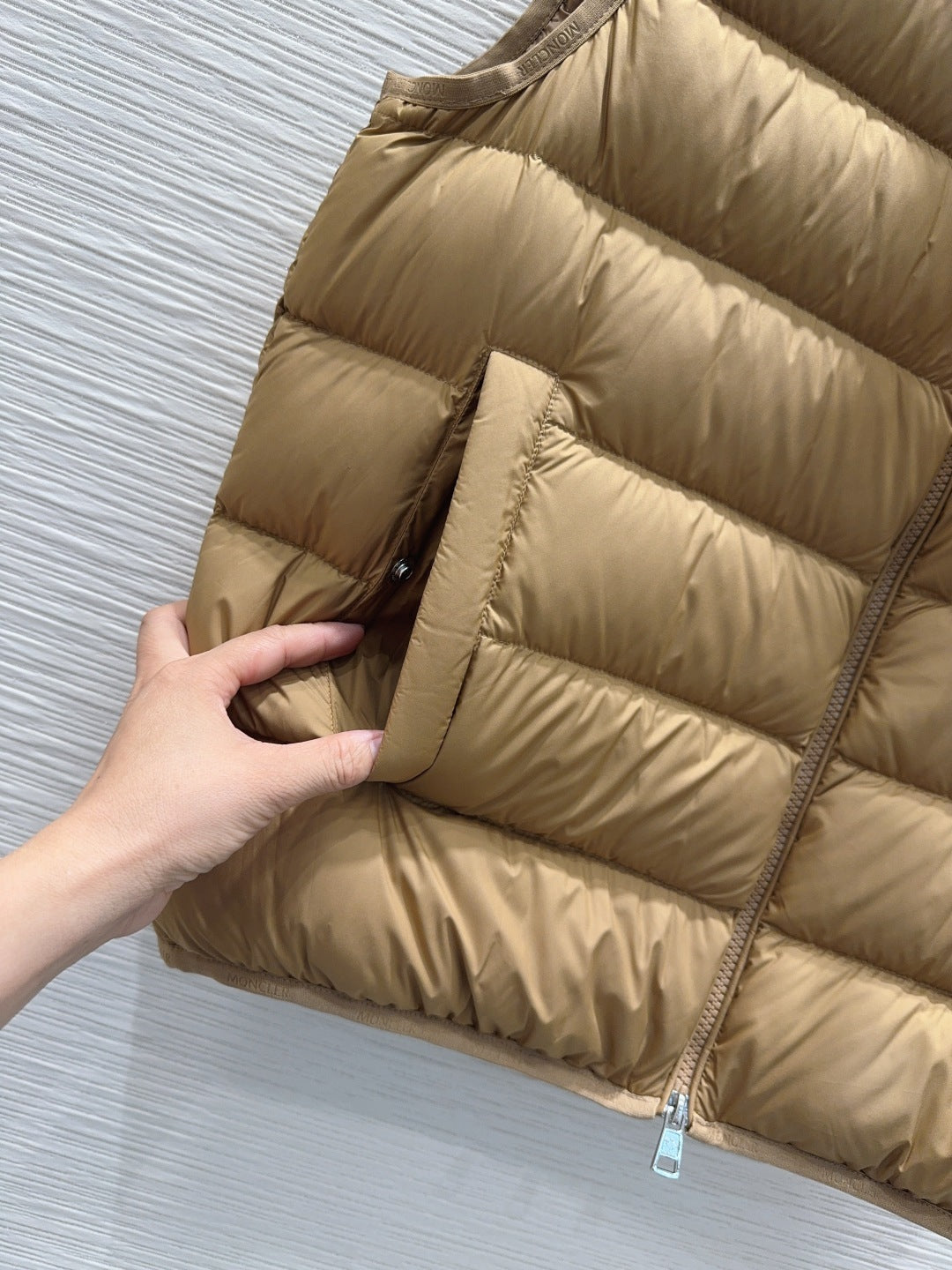 New Goose Down Vest Unisex Stylish & Warm