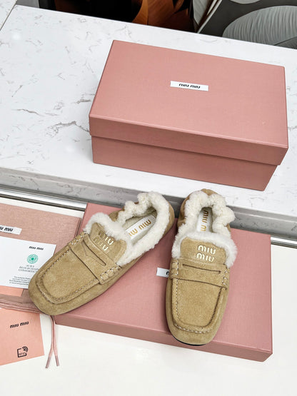 MiuMi Autumn/Winter New Slip-on Loafers