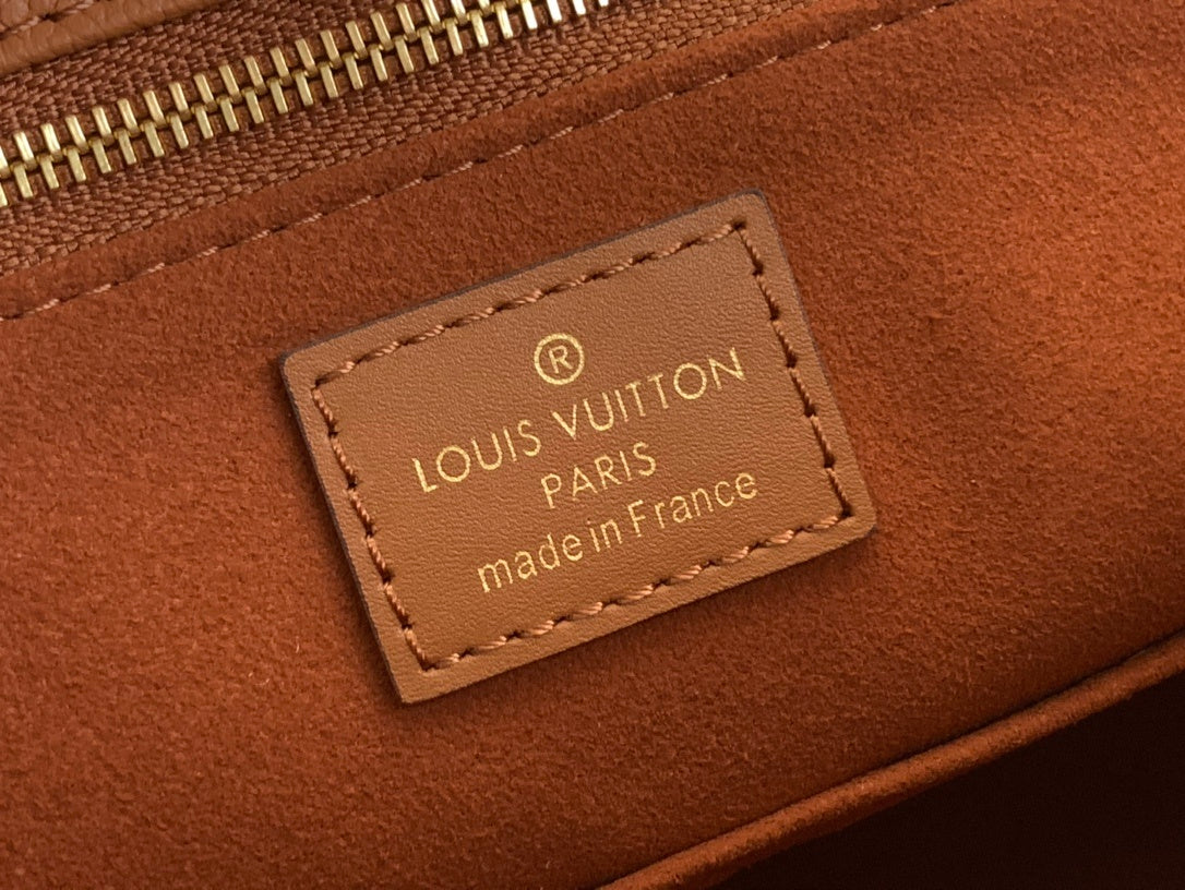 Louis Vuitton Onthego MM Bag – Women’s Luxury Tote