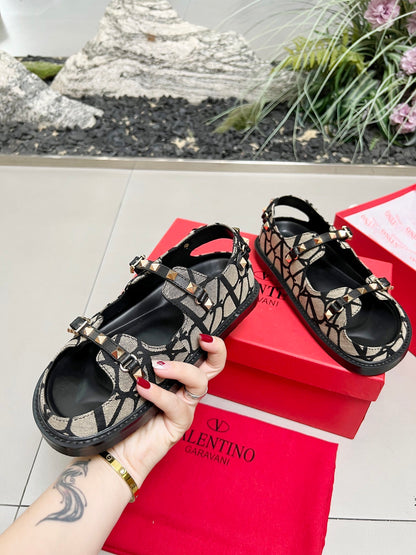 Valentino Classic Leather Design Sandals
