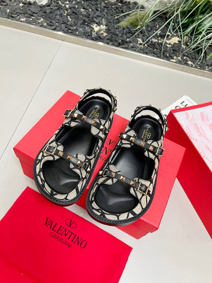 Valentino Classic Leather Design Sandals