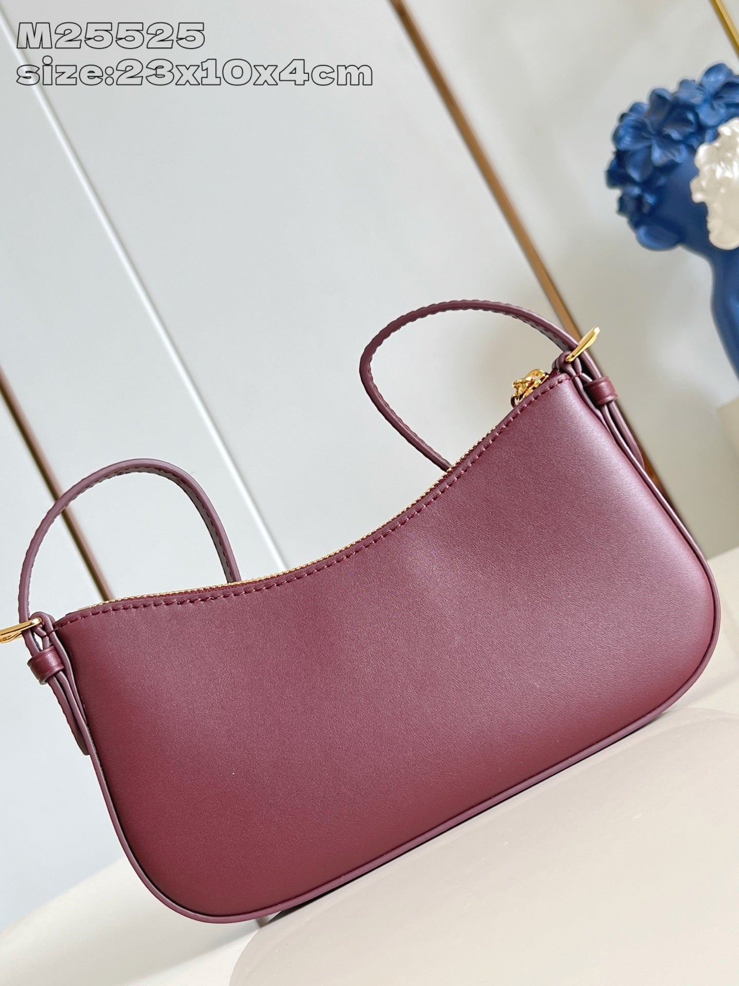 Louis Vuitton Pochette LV Bloom H36 Women’s Small Leather Bag