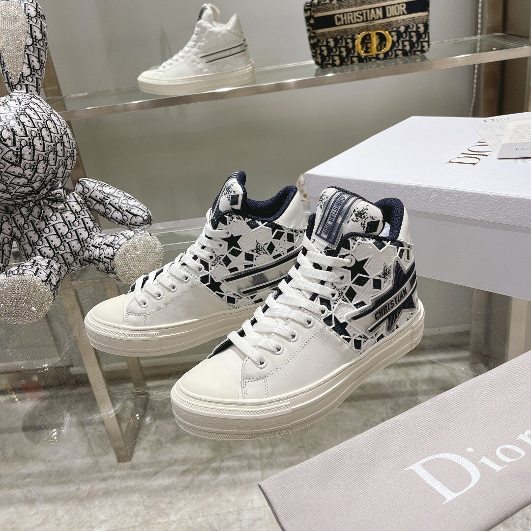 W116 Star Sneakers